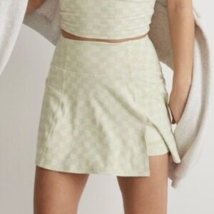 Madewell Flex Side-Slit Skirt in Light Green Checkerboard - Size: Small